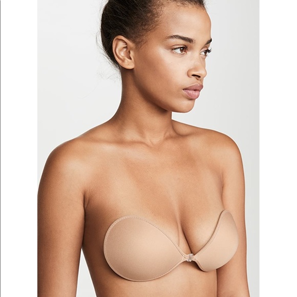 Nubra Feather-lite bra in size D black - Picture 2 of 7